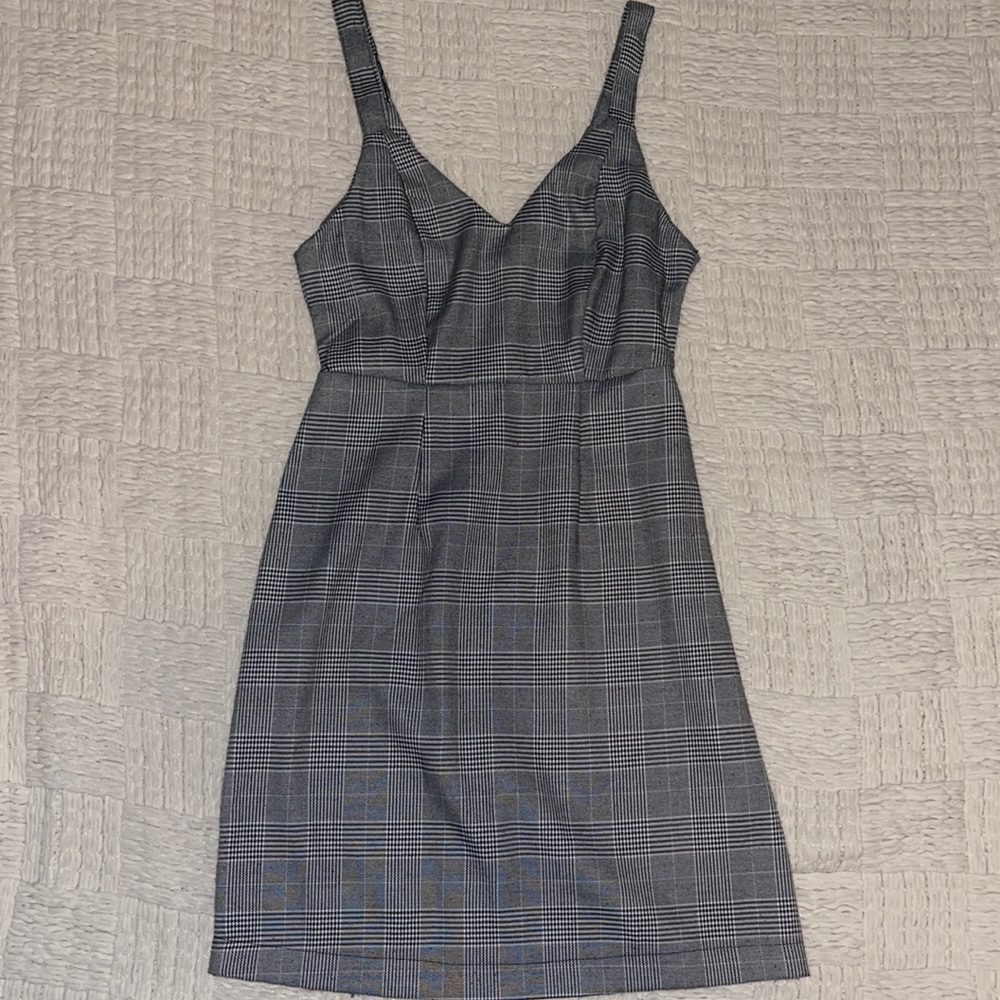 Coco + Jaimeson size S mini dress 🍂